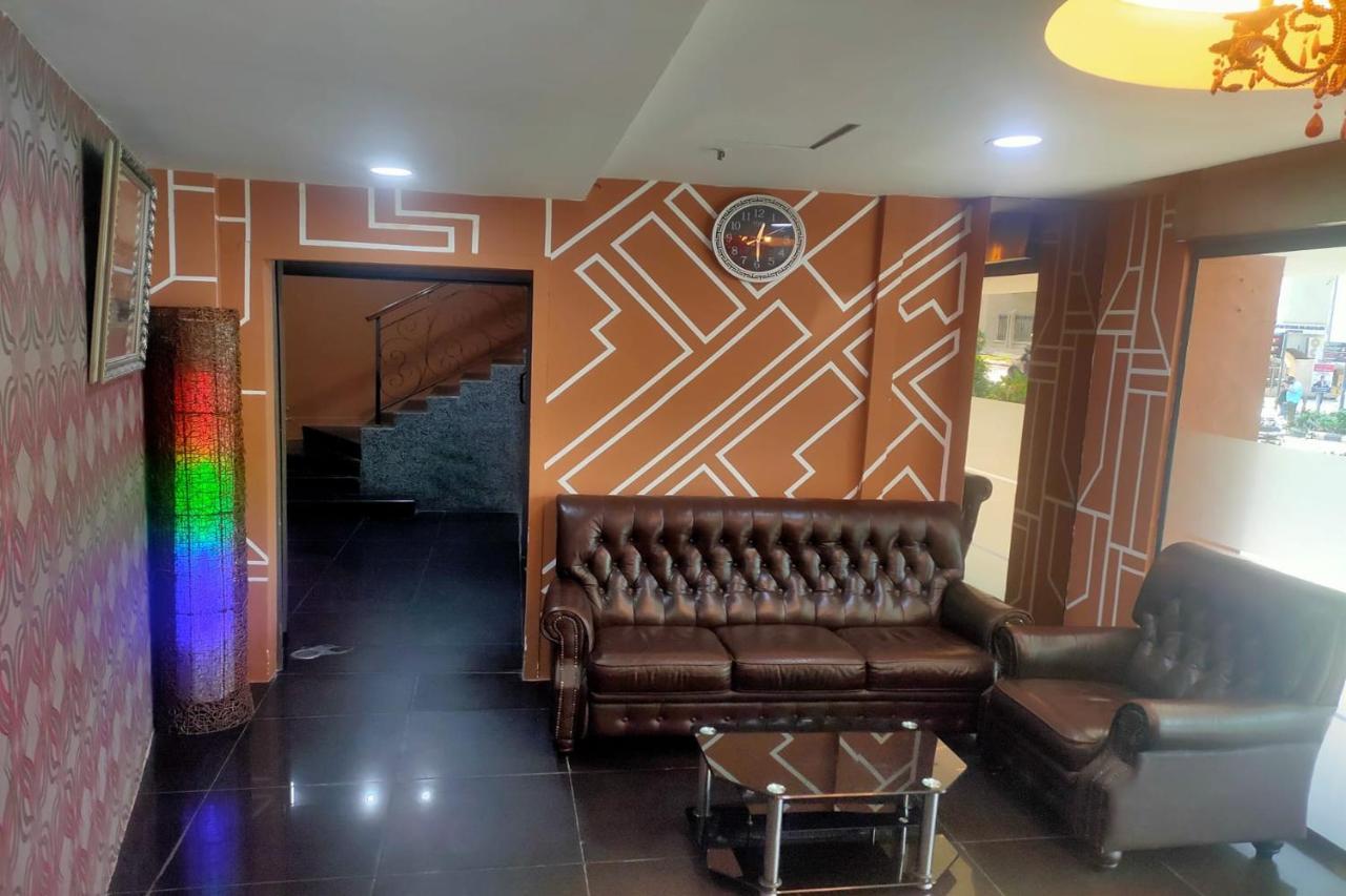 Hotel Arenaa Galaxys Куала Лумпур Екстериор снимка