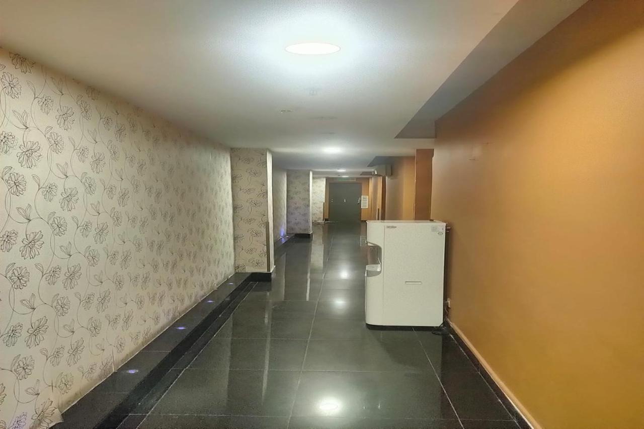 Hotel Arenaa Galaxys Куала Лумпур Екстериор снимка