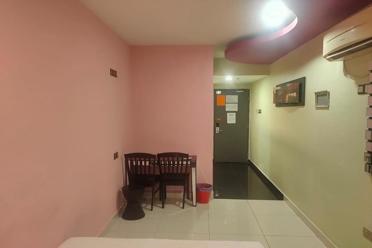 Hotel Arenaa Galaxys Куала Лумпур Екстериор снимка