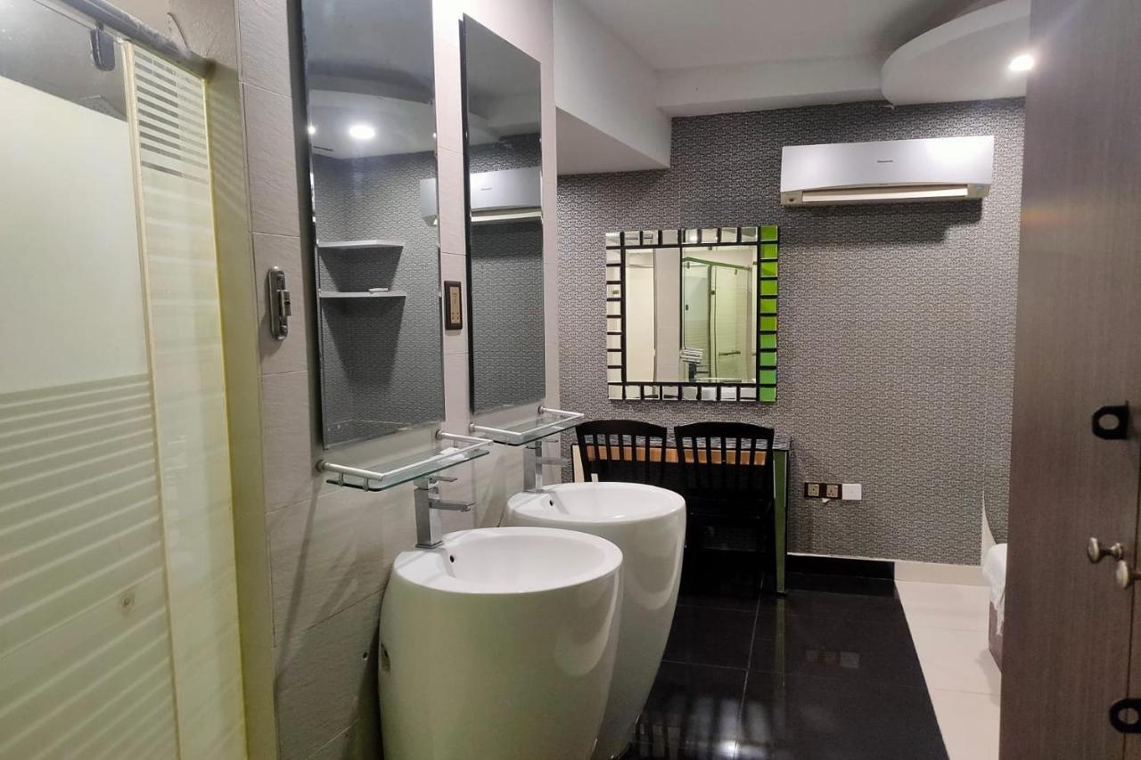 Hotel Arenaa Galaxys Куала Лумпур Екстериор снимка