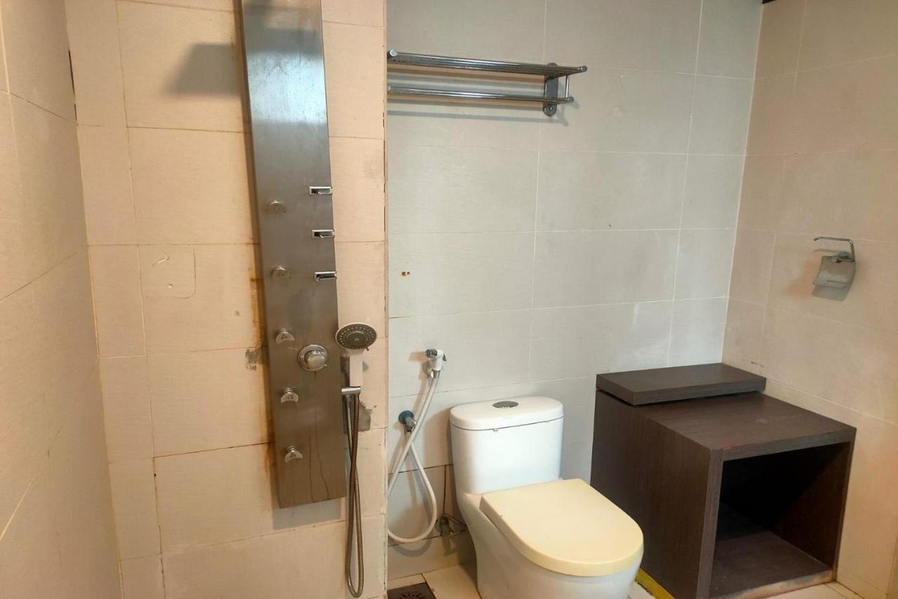 Hotel Arenaa Galaxys Куала Лумпур Екстериор снимка