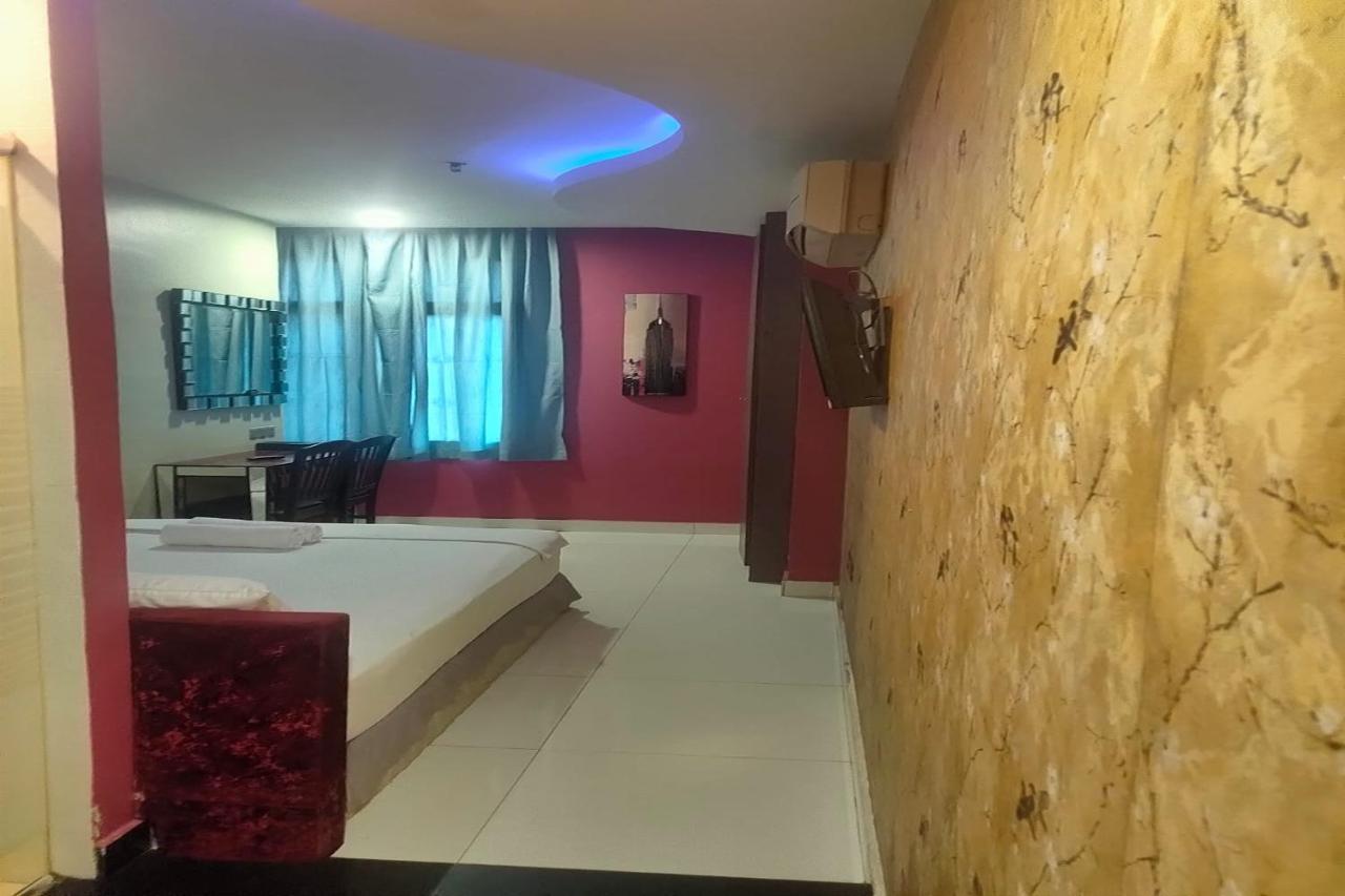 Hotel Arenaa Galaxys Куала Лумпур Екстериор снимка